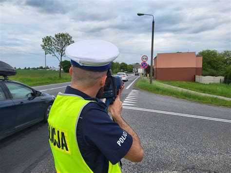 rmf hris|Policjanci drogówki otrzymali tysiące wadliwych druków .
